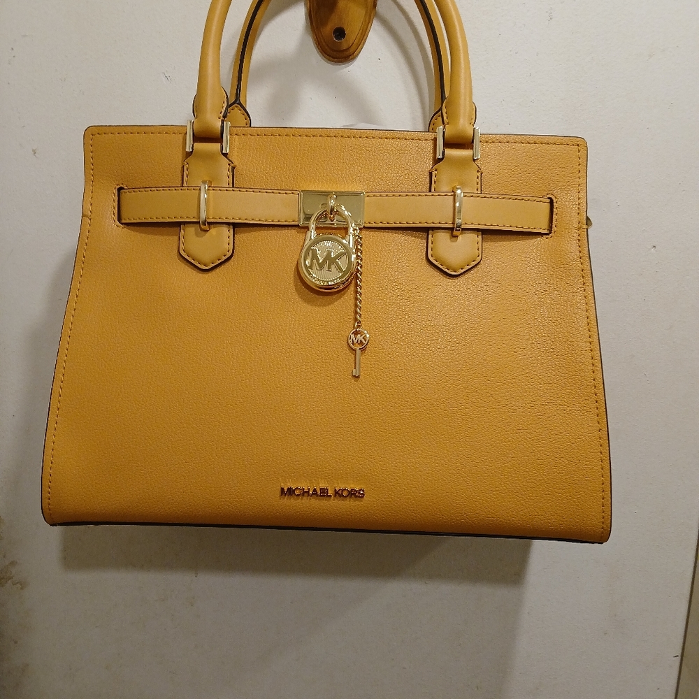 BNWT Michael Kors Hamilton
